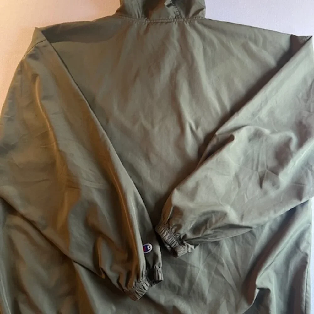 Champion olive green windbreaker jacket half-zip front, bungee cord hood Mens XL